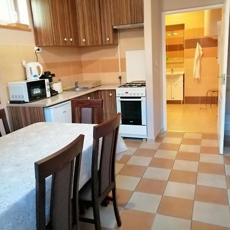 Apollo Vendeghaz Apartment Edeleny Luaran gambar