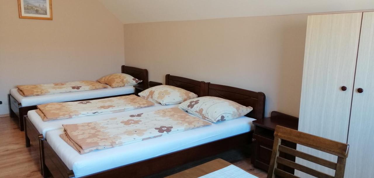 Apollo Vendeghaz Apartment Edeleny Luaran gambar