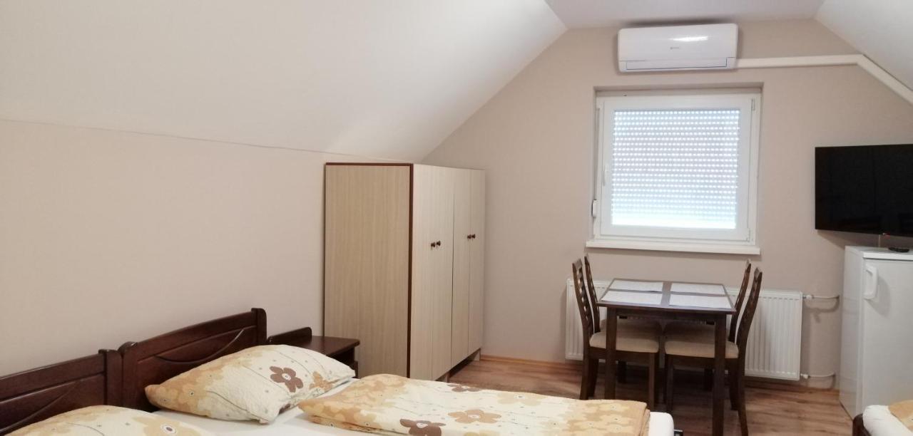 Apollo Vendeghaz Apartment Edeleny Luaran gambar
