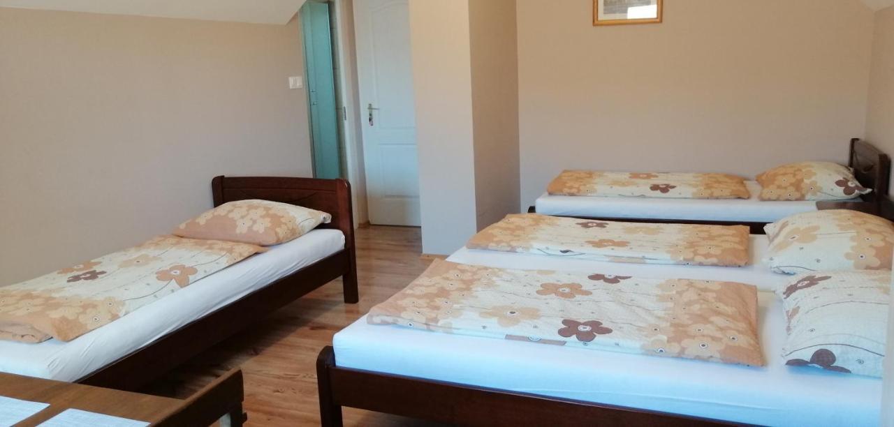 Apollo Vendeghaz Apartment Edeleny Luaran gambar