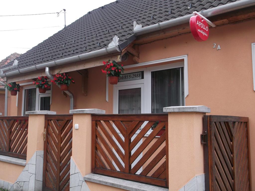 Apollo Vendeghaz Apartment Edeleny Luaran gambar